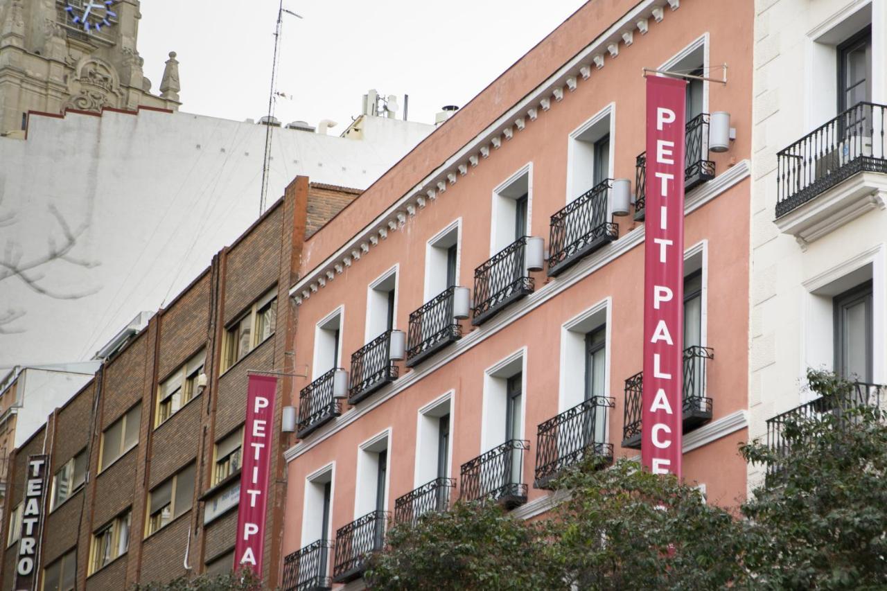 Petit Palace Tres Cruces Hotel Madrid Exterior photo